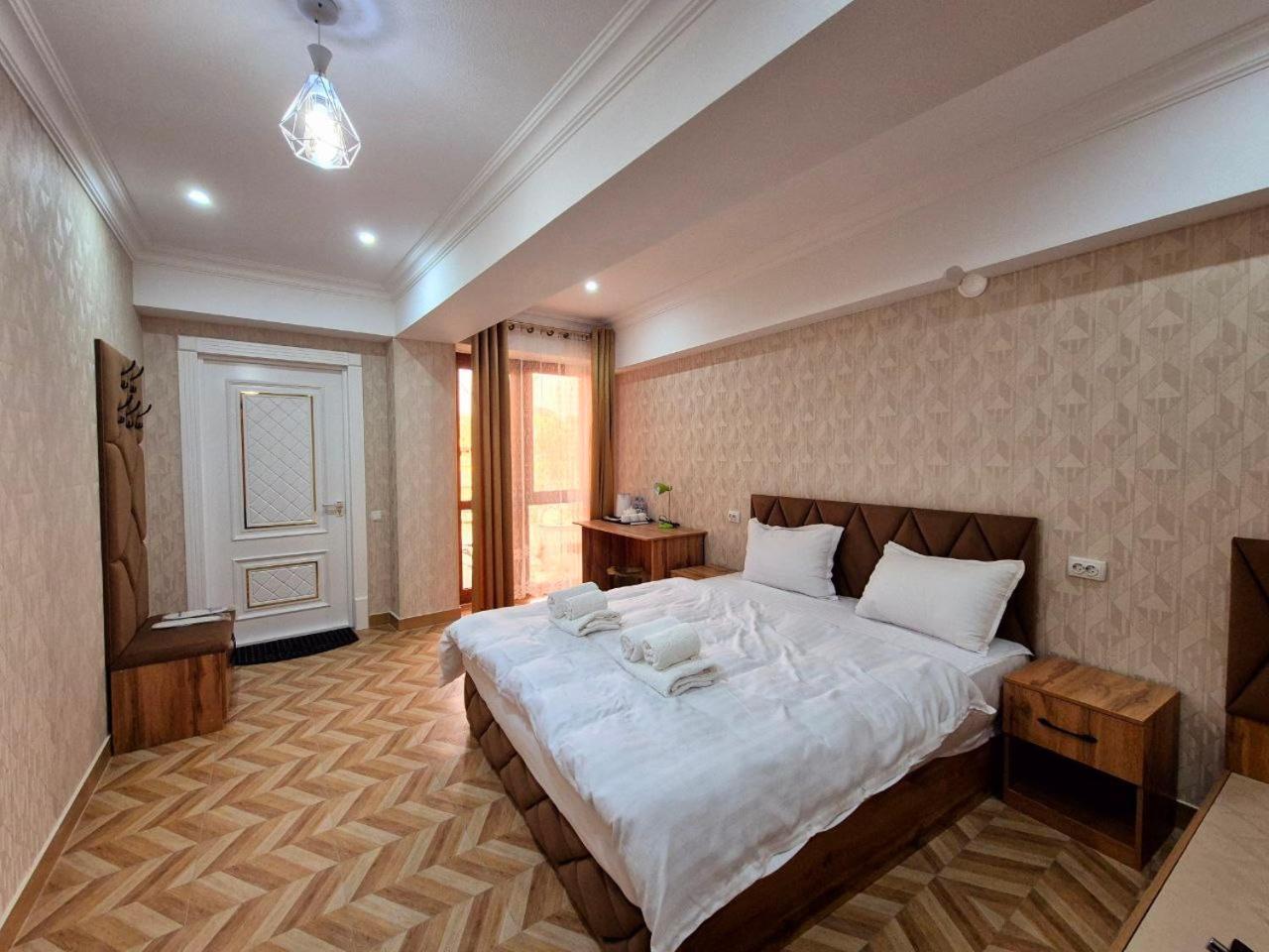 Samarkand Imron Hotel Bagian luar foto