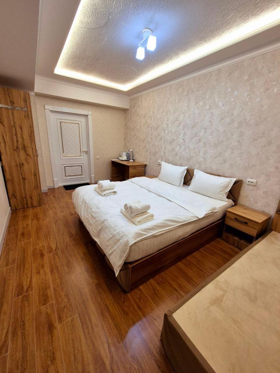 Samarkand Imron Hotel Bagian luar foto